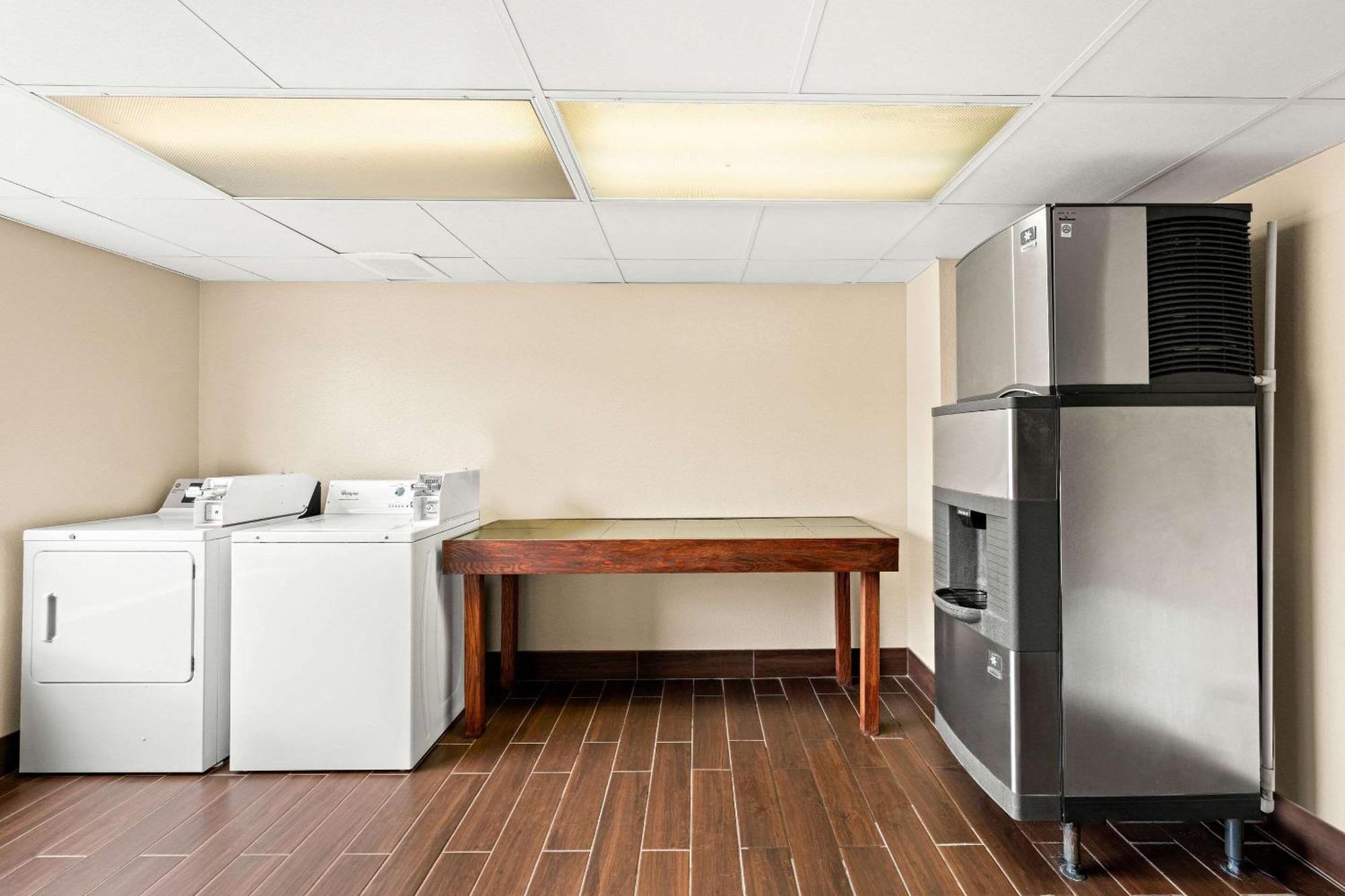 Comfort Suites Abingdon I-81 Extérieur photo